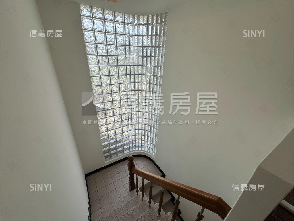 士林帝王景觀戶！三面採光房屋室內格局與周邊環境