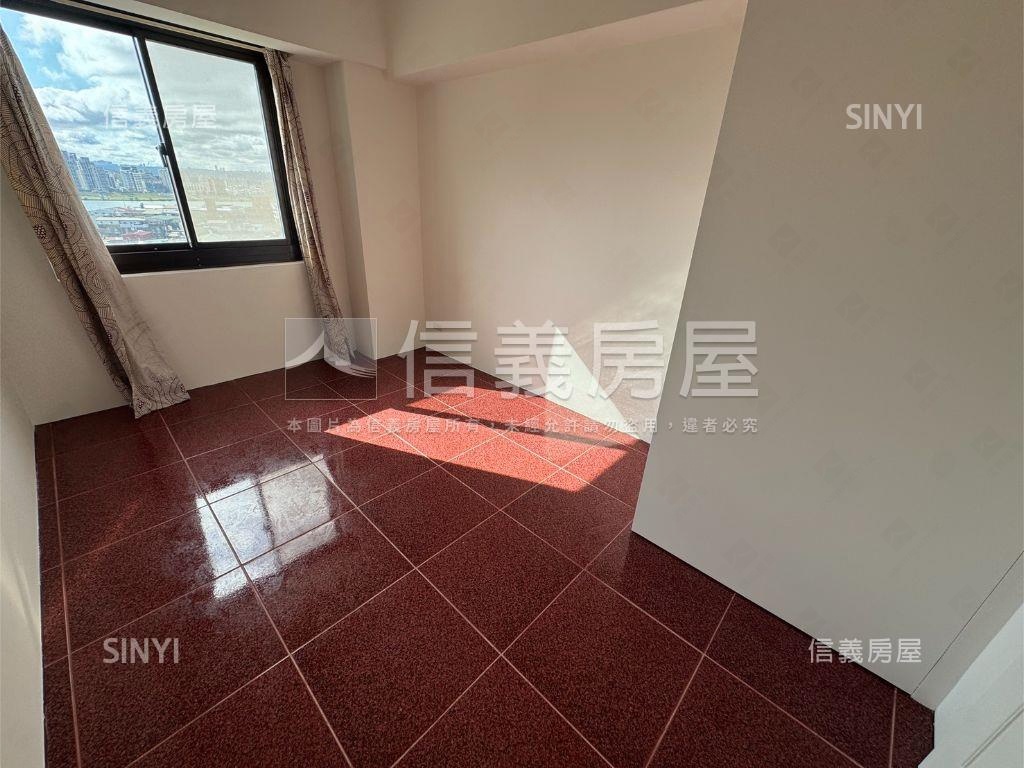 士林帝王景觀戶！三面採光房屋室內格局與周邊環境