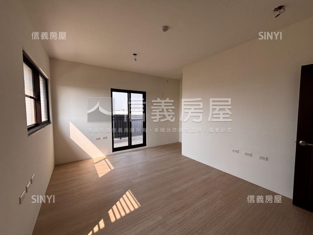 安南大空間全新四房平車房屋室內格局與周邊環境