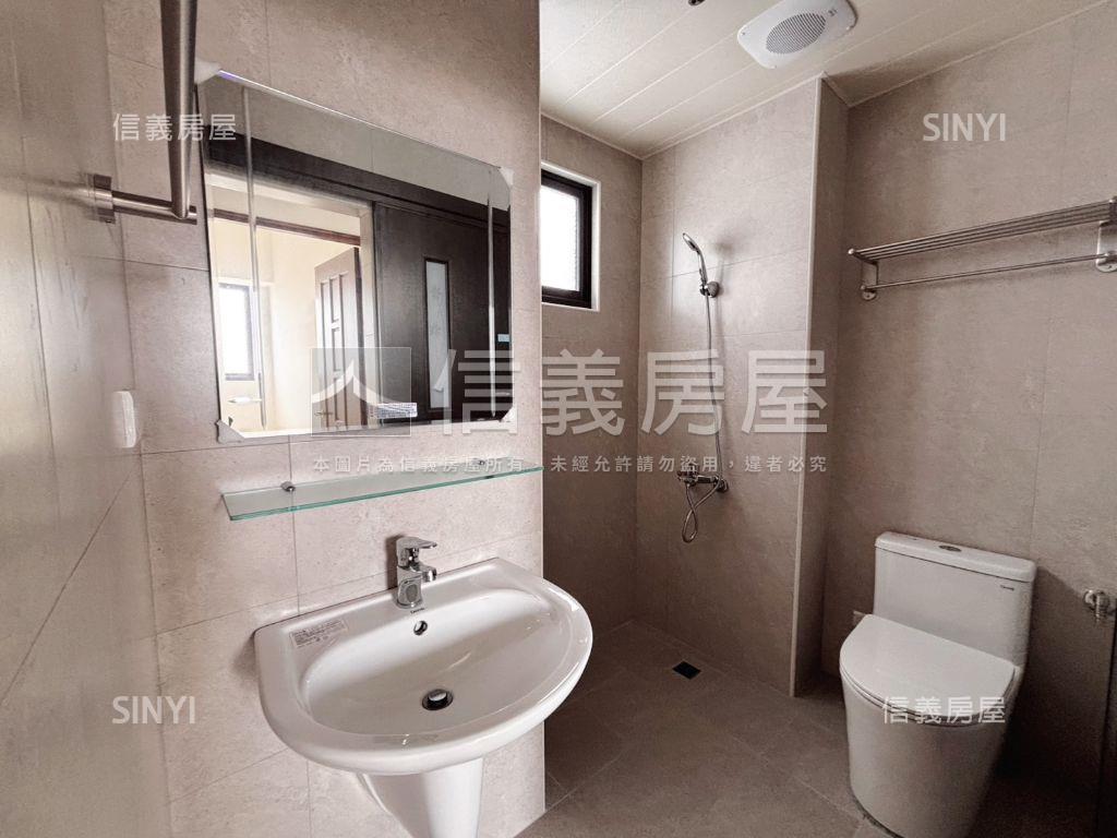 安南大空間全新四房平車房屋室內格局與周邊環境