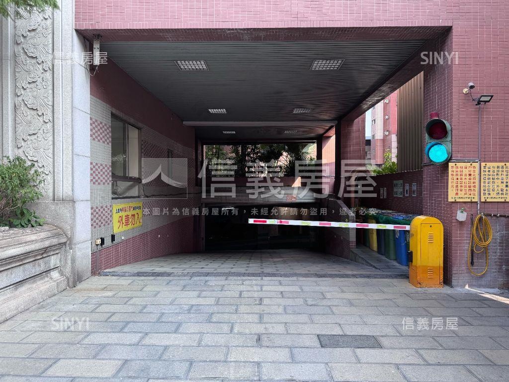 近大勇國小♥４房平車房屋室內格局與周邊環境