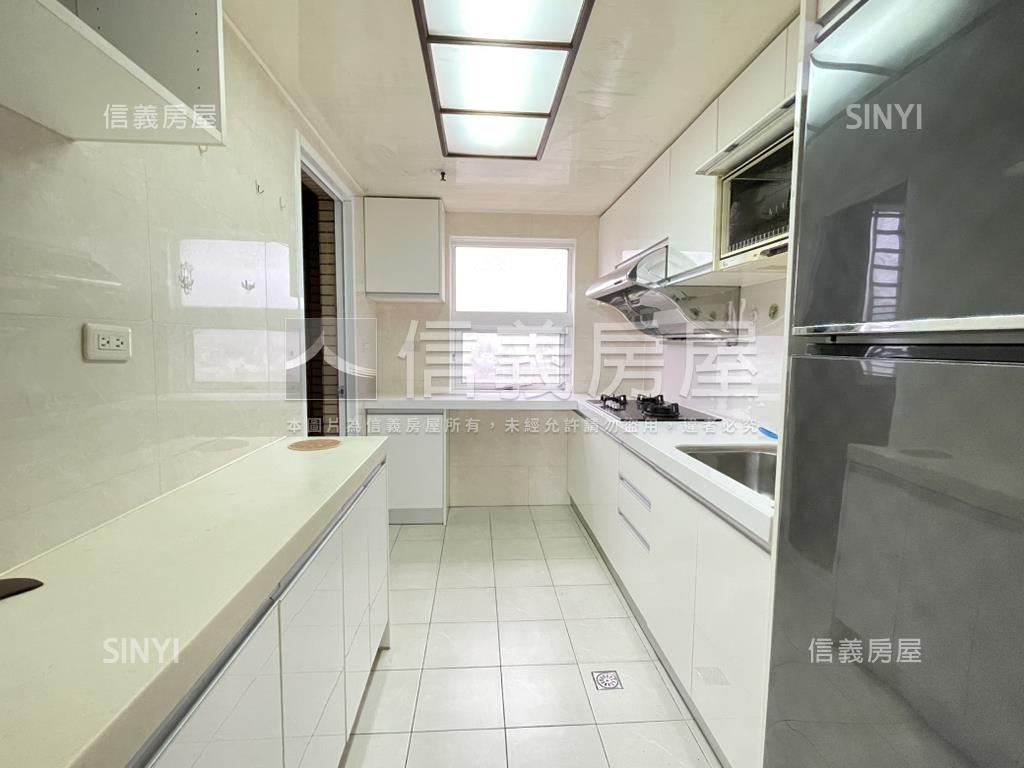 美學苑大明亮四房房屋室內格局與周邊環境