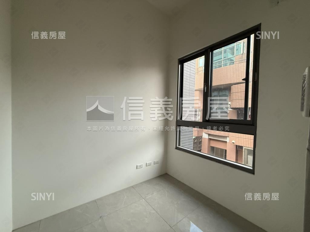 全新交屋！逢甲１０１兩房房屋室內格局與周邊環境