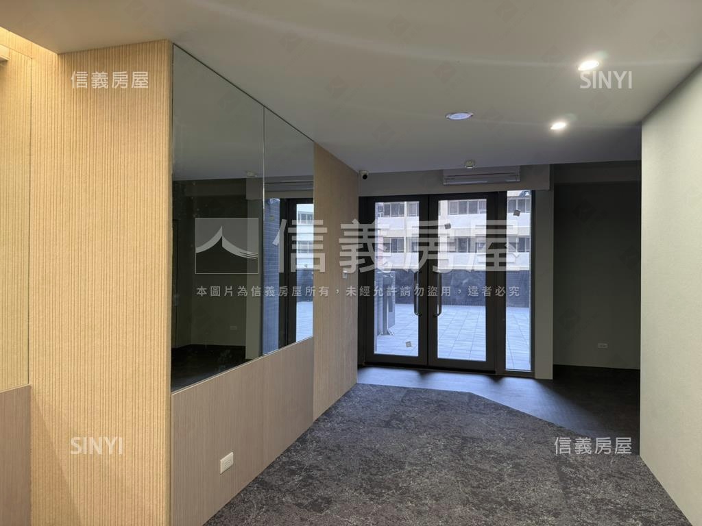 全新交屋！逢甲１０１兩房房屋室內格局與周邊環境