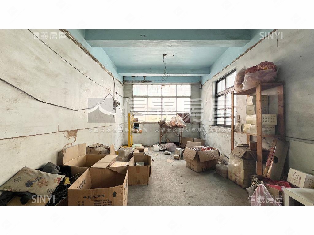 正街三面採光角窗透店房屋室內格局與周邊環境