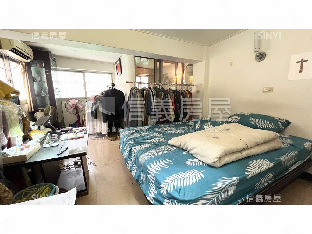 正街三面採光角窗透店房屋室內格局與周邊環境