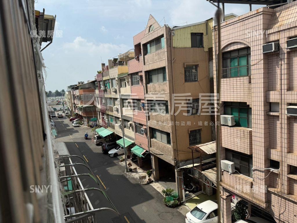 正街三面採光角窗透店房屋室內格局與周邊環境