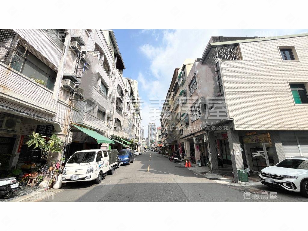 正街三面採光角窗透店房屋室內格局與周邊環境