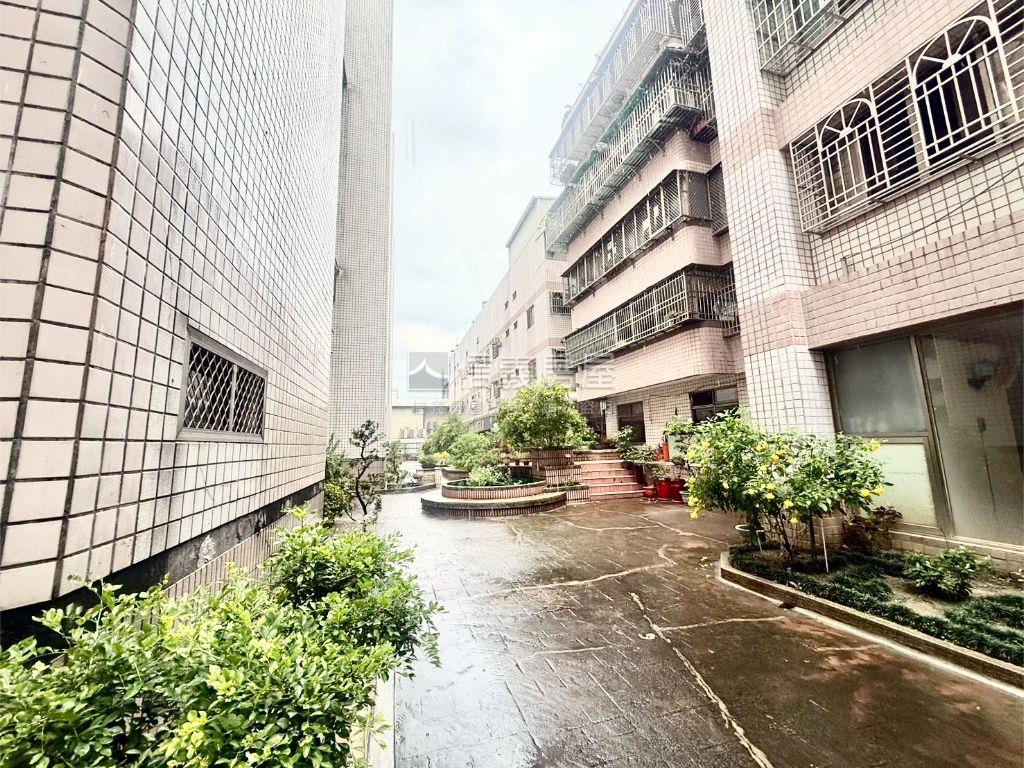 單坪約１８萬學區美宅房屋室內格局與周邊環境