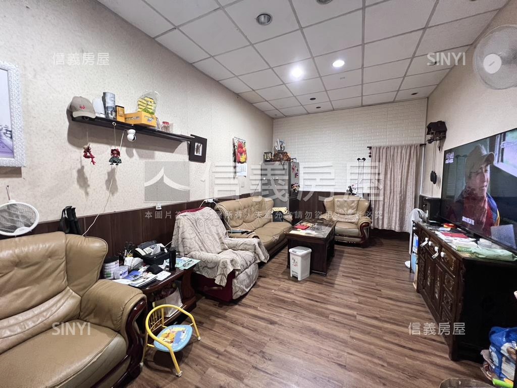 近前金捷運站稀有正街透天房屋室內格局與周邊環境