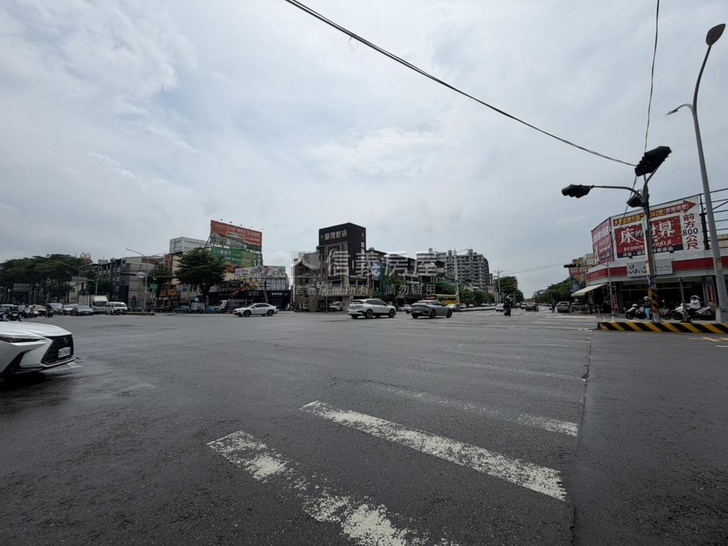 正國光路黃金店面房屋室內格局與周邊環境