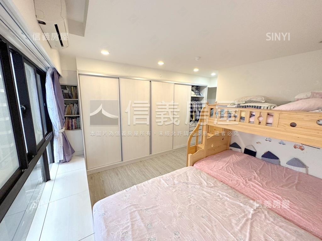 稀有高鐵臻觀｜四房雙車位房屋室內格局與周邊環境