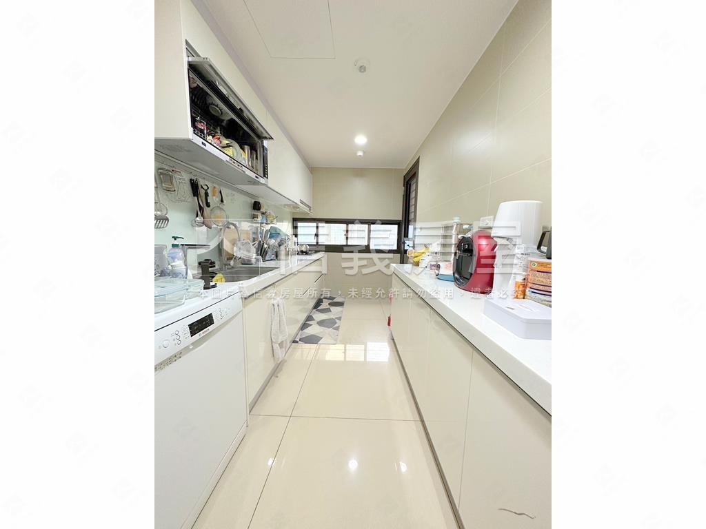 稀有高鐵臻觀｜四房雙車位房屋室內格局與周邊環境