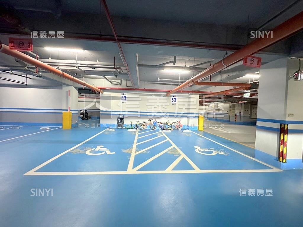 稀有高鐵臻觀｜四房雙車位房屋室內格局與周邊環境