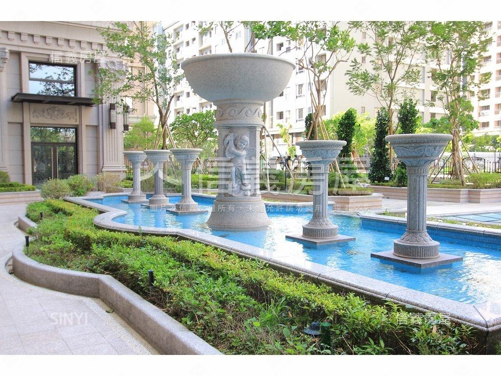 稀有高鐵臻觀｜四房雙車位房屋室內格局與周邊環境