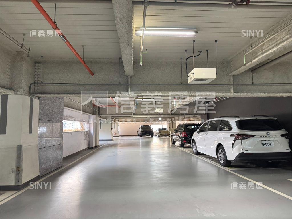 ＢＨＷ鼎盛商辦Ａ棟３戶房屋室內格局與周邊環境