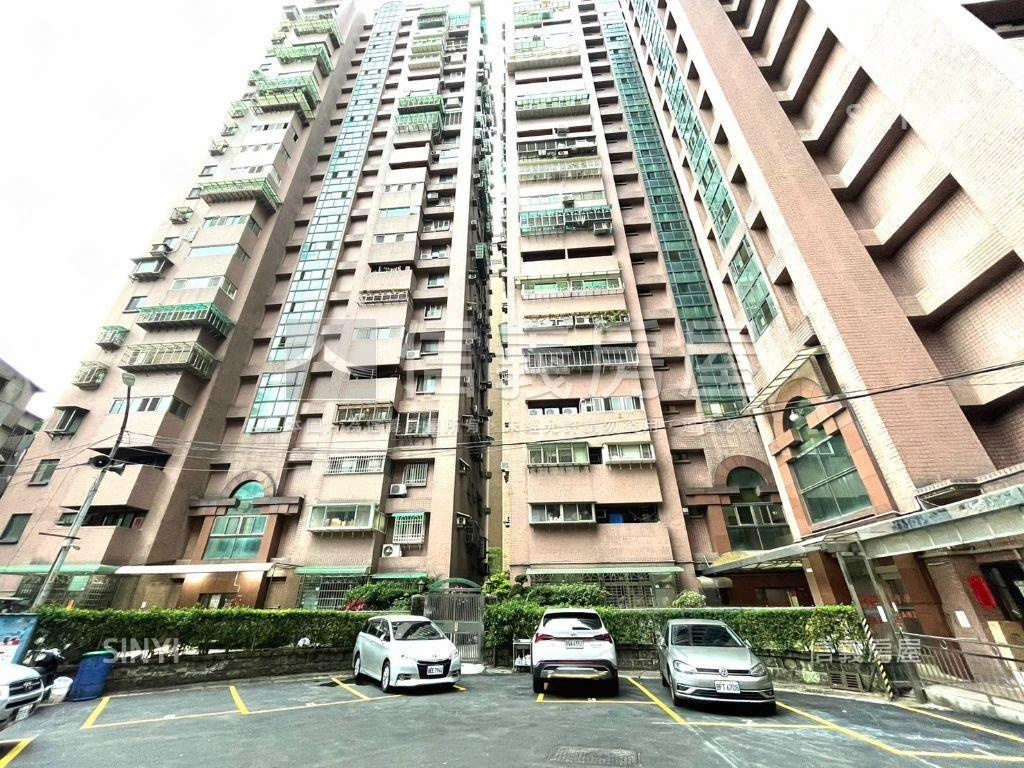 景安高樓層三房雅居房屋室內格局與周邊環境