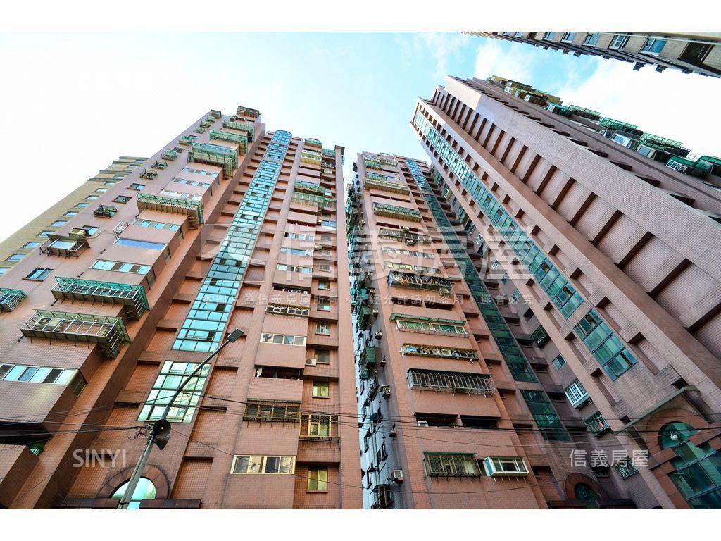 景安摩登高樓層三房房屋室內格局與周邊環境