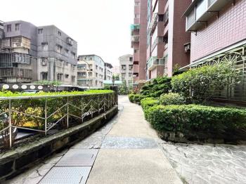 景安摩登高樓層三房