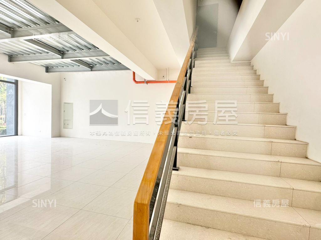 登陽林映道八米店面雙平車房屋室內格局與周邊環境