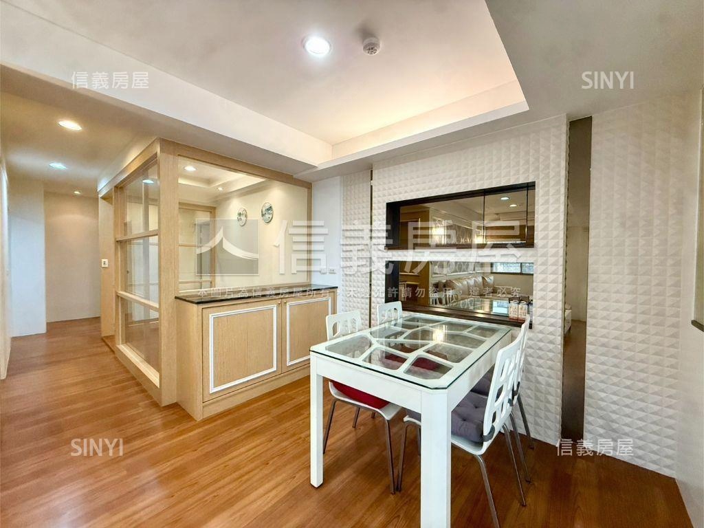 御龍花園唯美３＋１平車房屋室內格局與周邊環境