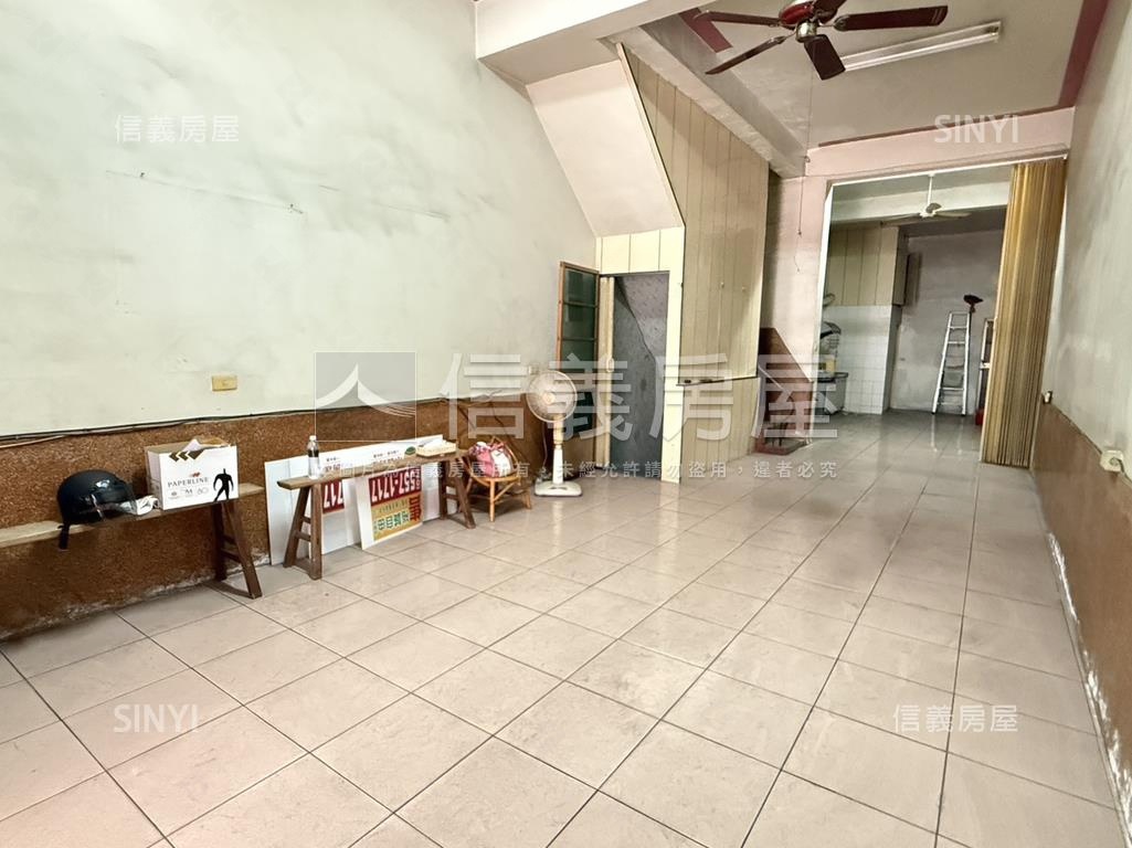 五甲南華正路熱鬧透店房屋室內格局與周邊環境