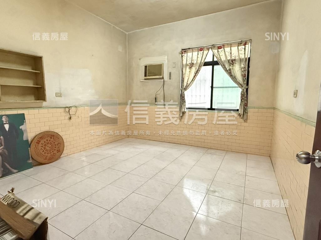 五甲南華正路熱鬧透店房屋室內格局與周邊環境