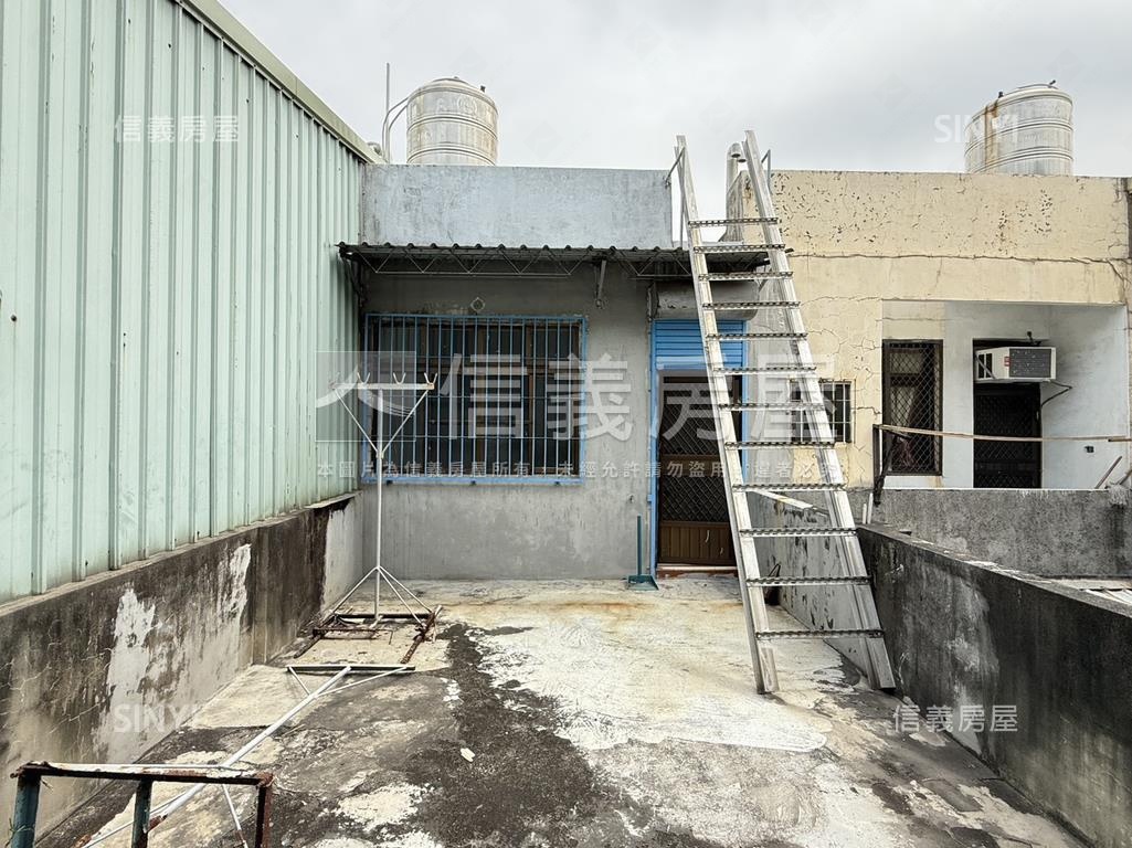 五甲南華正路熱鬧透店房屋室內格局與周邊環境