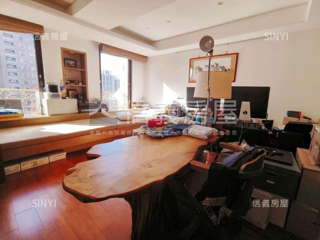 中悅國寶－氣派瑰麗美宅房屋室內格局與周邊環境