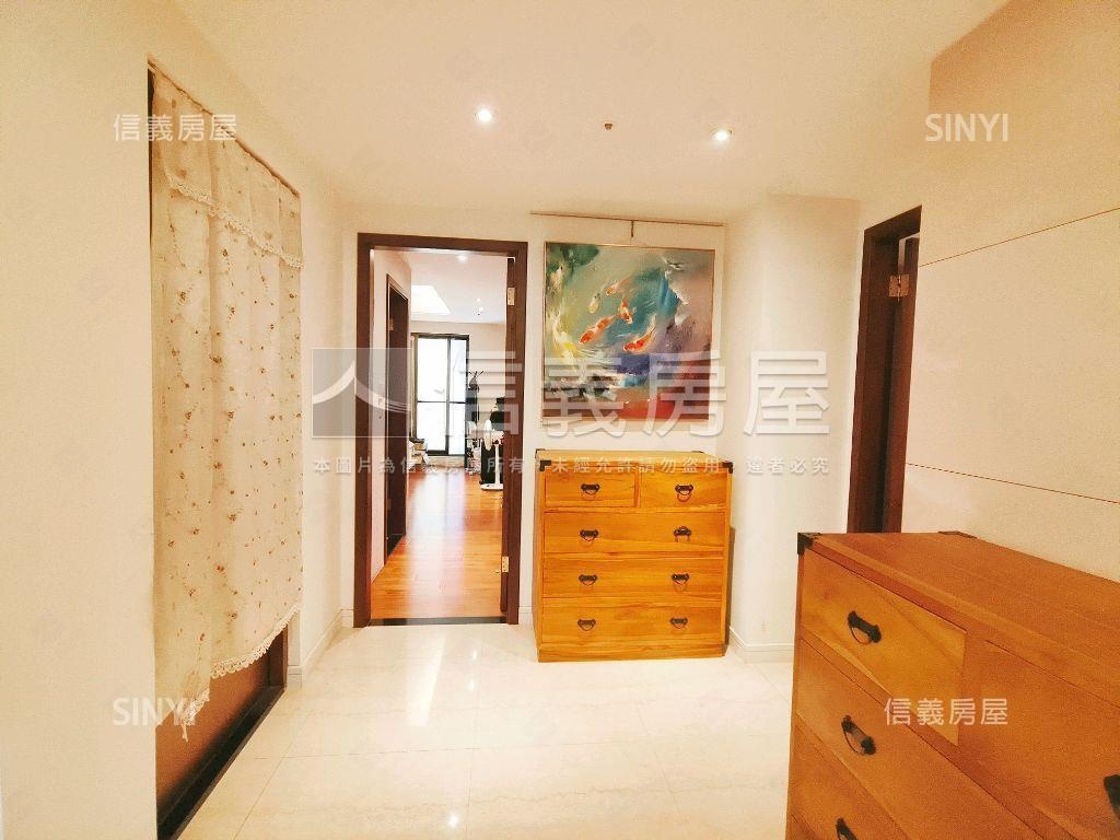 中悅國寶－氣派瑰麗美宅房屋室內格局與周邊環境