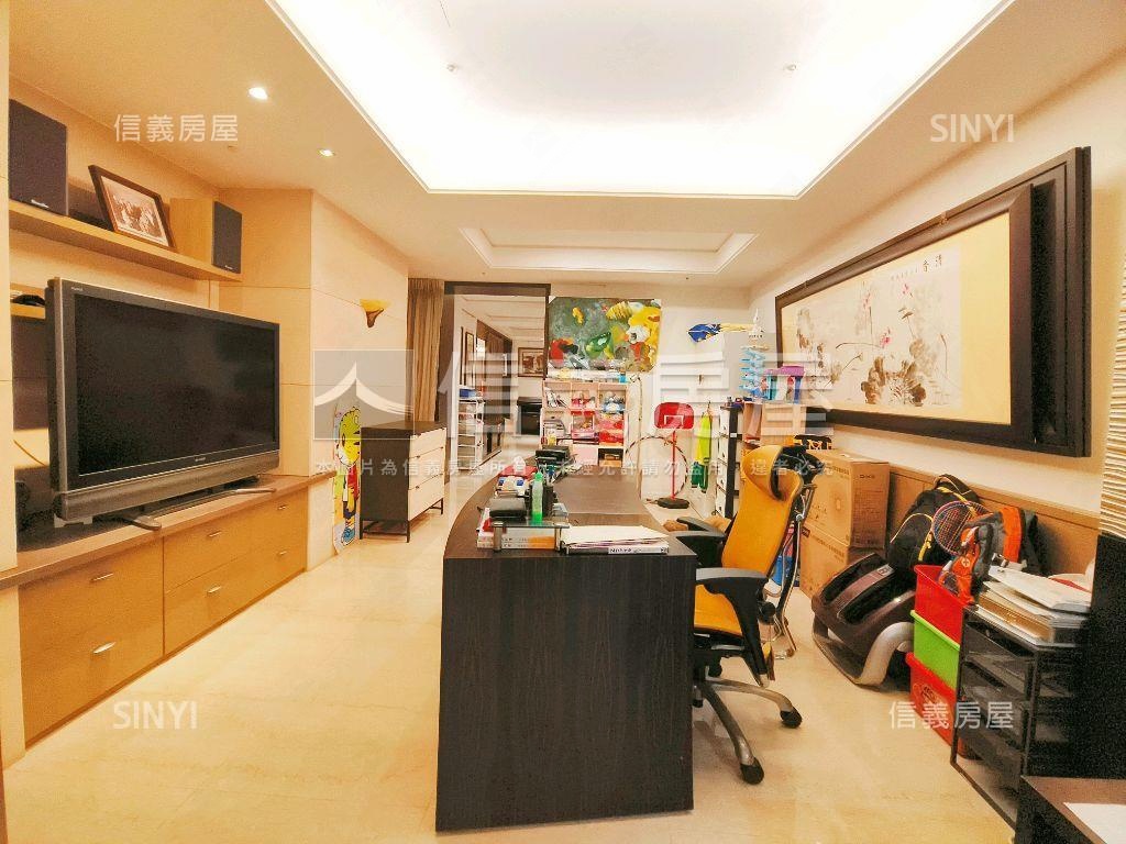 中悅國寶－氣派瑰麗美宅房屋室內格局與周邊環境