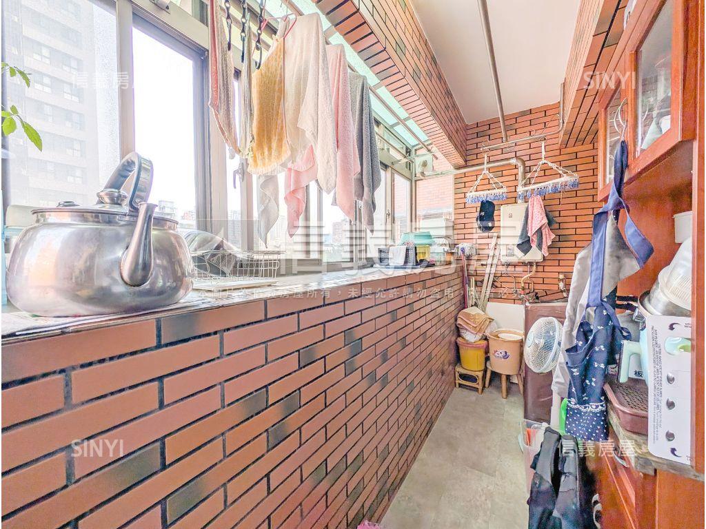 富貴園精美裝潢三房車位房屋室內格局與周邊環境