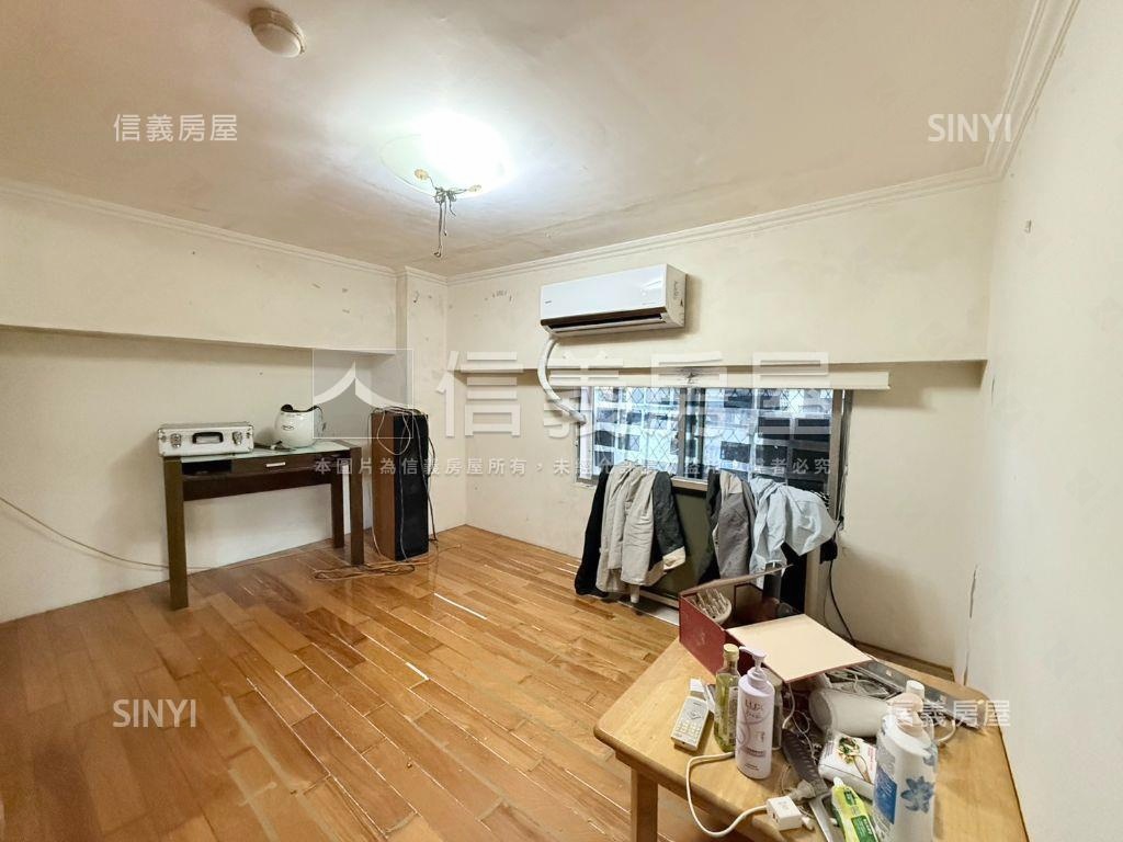 世電●挑高稀有宅房屋室內格局與周邊環境