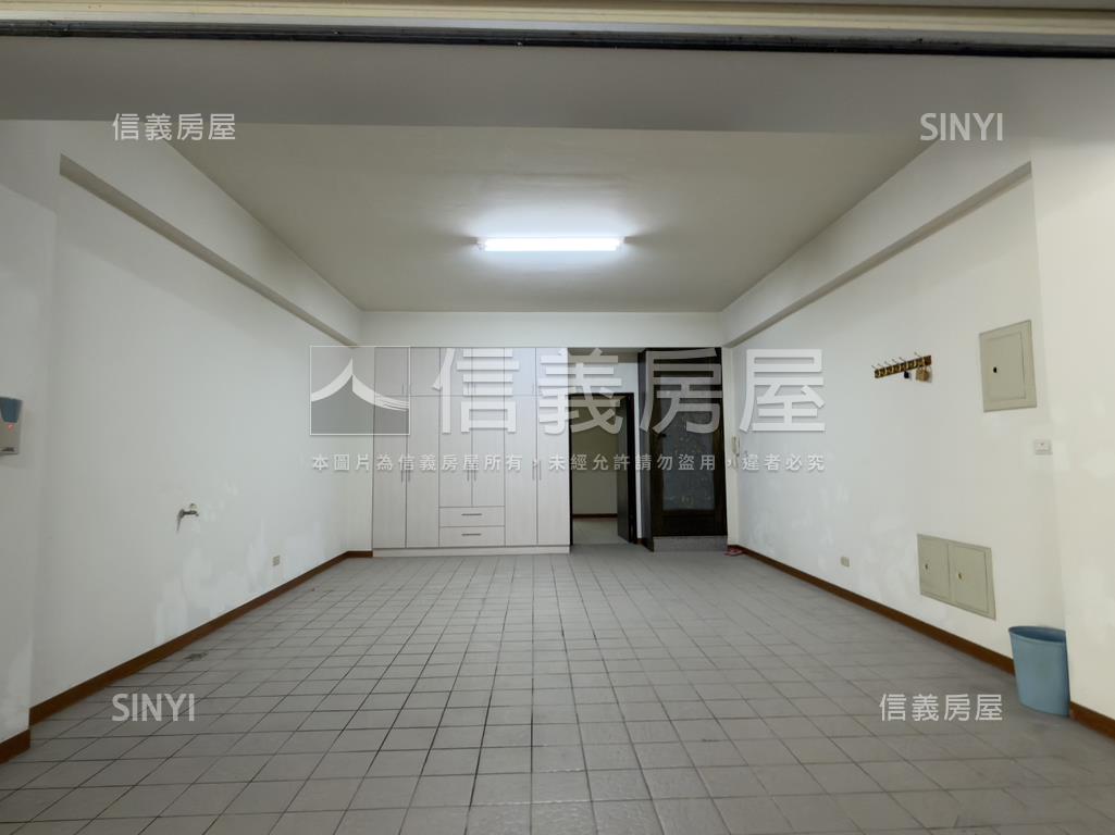 高鐵特區大面寬雙車位透天房屋室內格局與周邊環境