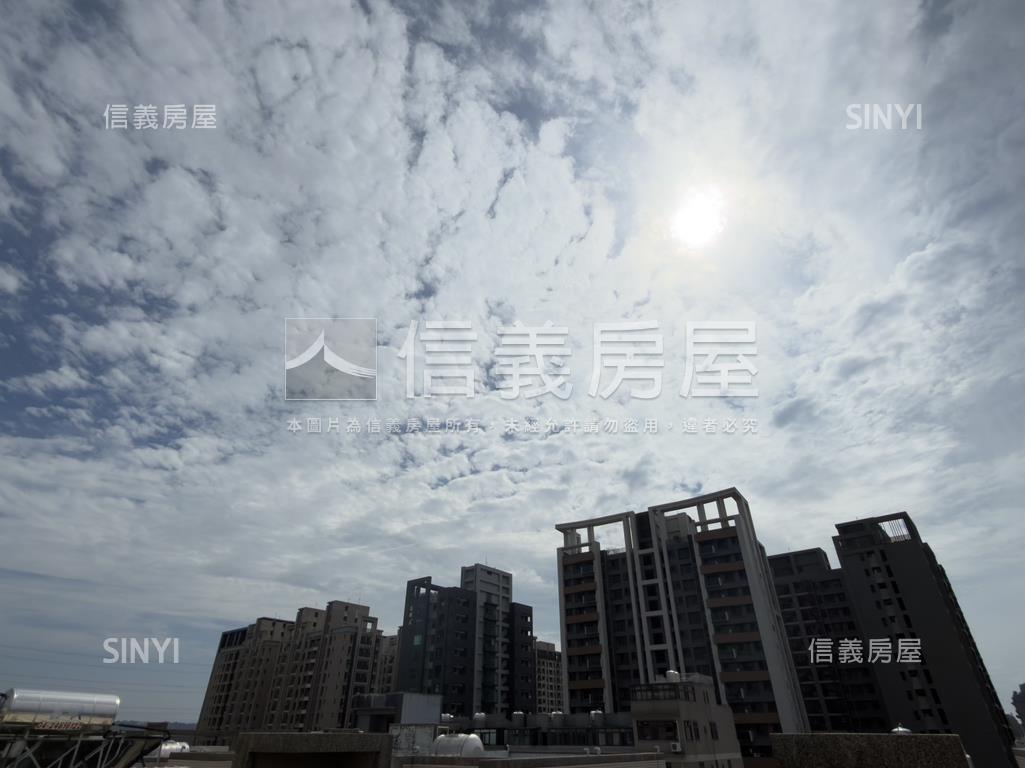 高鐵特區大面寬雙車位透天房屋室內格局與周邊環境