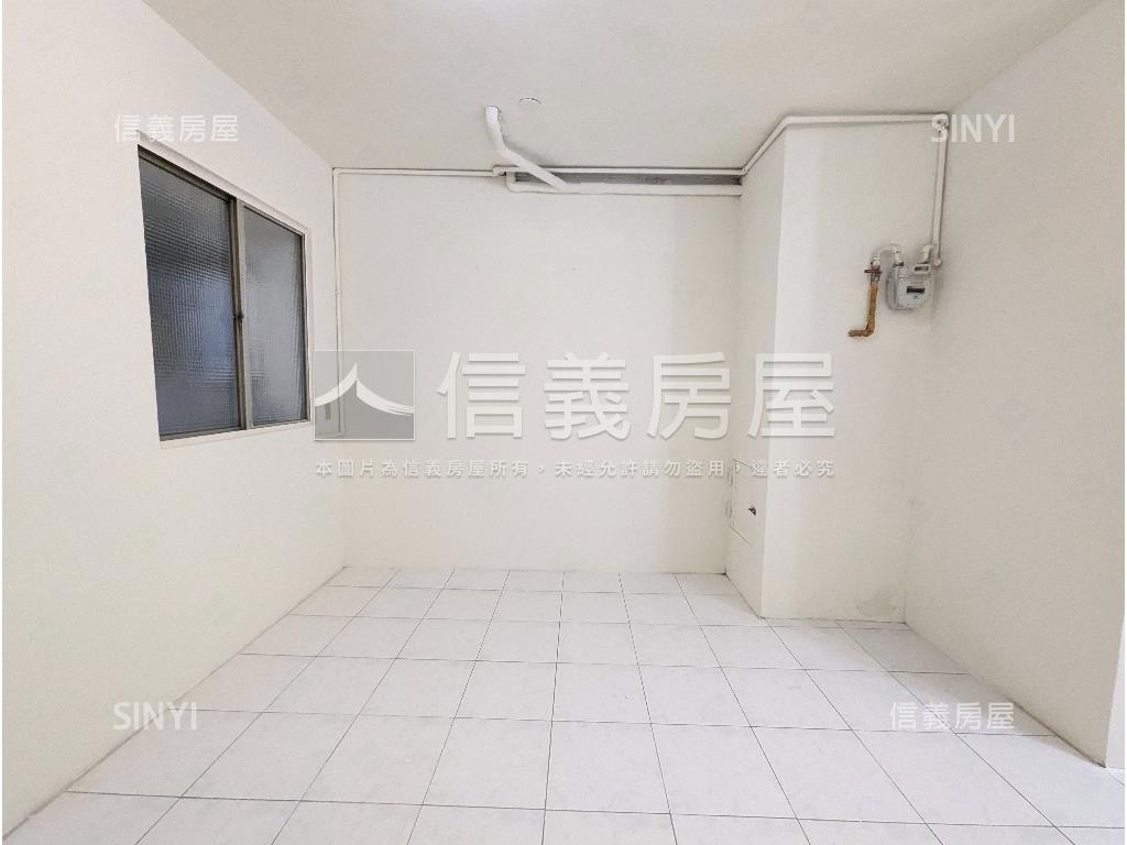 櫻花大廈精美２房房屋室內格局與周邊環境