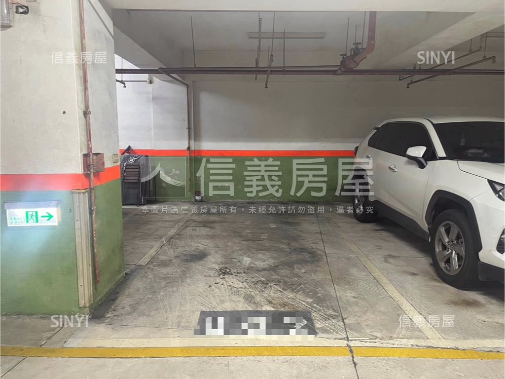 東方鴻Ｂ２車位房屋室內格局與周邊環境