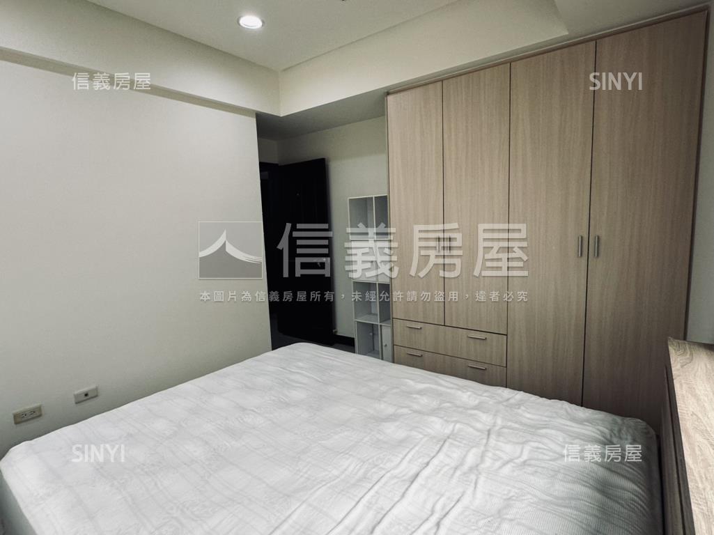 三重國小站雅緻四房車位房屋室內格局與周邊環境