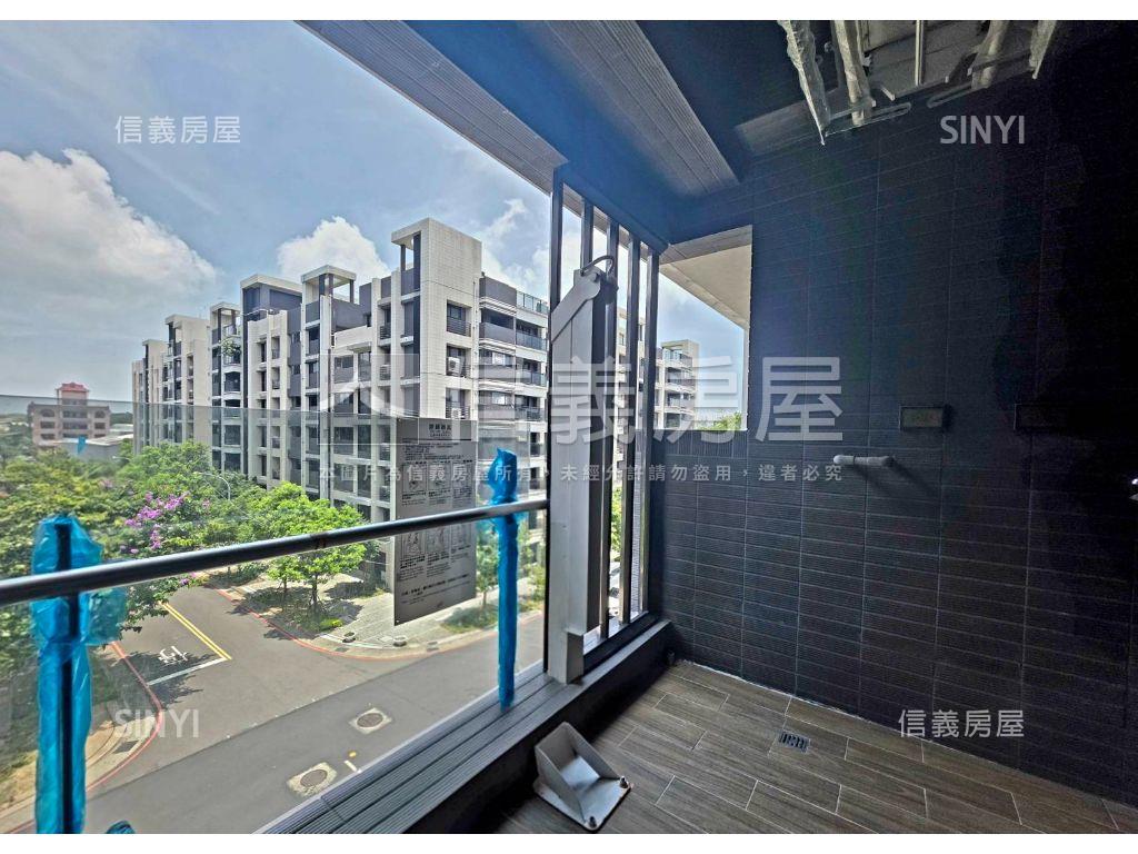 南勢森鉅旭１房車位房屋室內格局與周邊環境