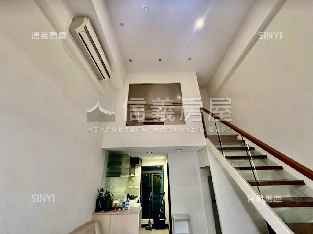 采舍七樓附車位房屋室內格局與周邊環境