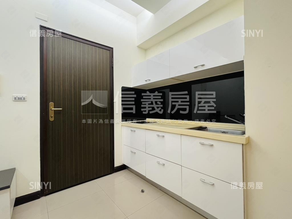 印象巴黎中樓層套房房屋室內格局與周邊環境