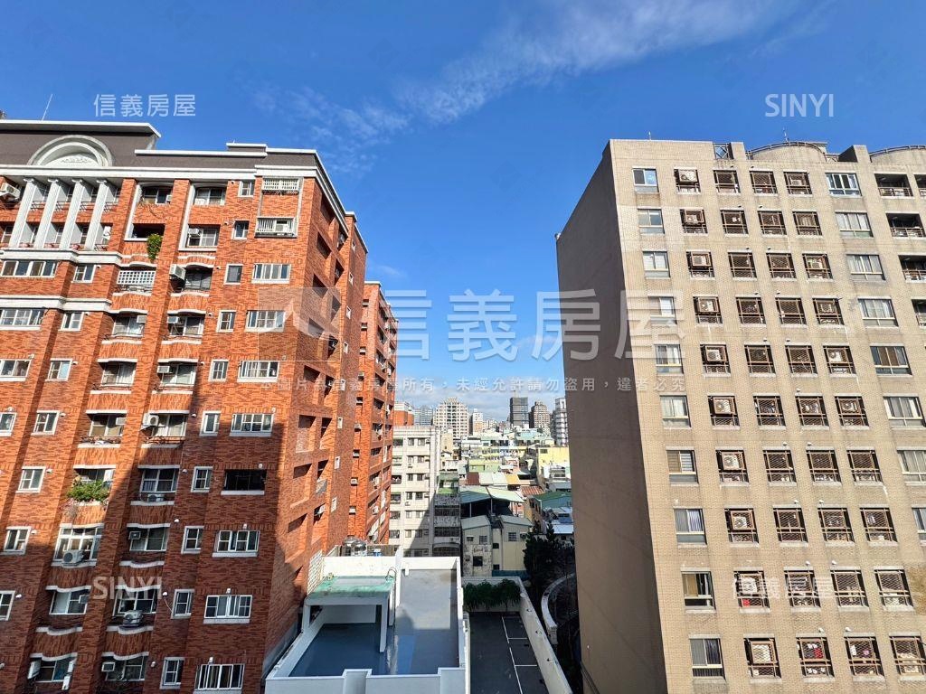 近文心森林公園電梯美套房屋室內格局與周邊環境