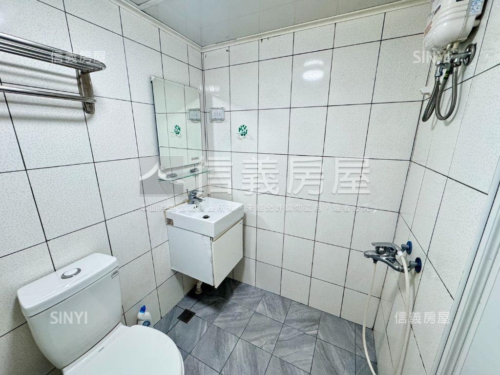 近文心森林公園電梯美套房屋室內格局與周邊環境