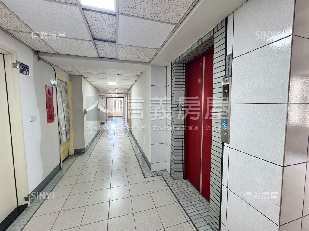 近文心森林公園電梯美套房屋室內格局與周邊環境