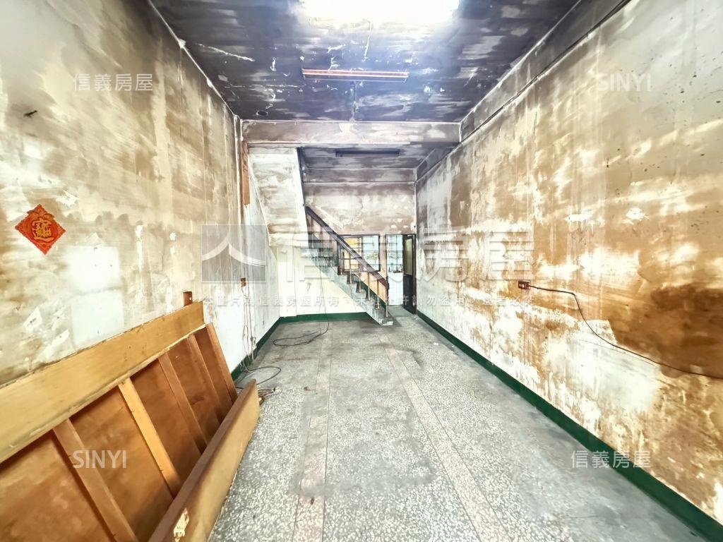 福安路霸氣雙透店房屋室內格局與周邊環境