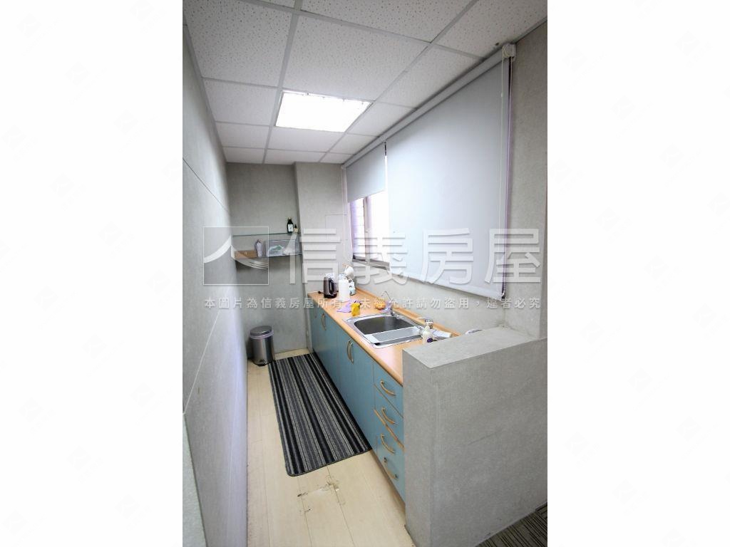 明耀三普邊間二樓房屋室內格局與周邊環境