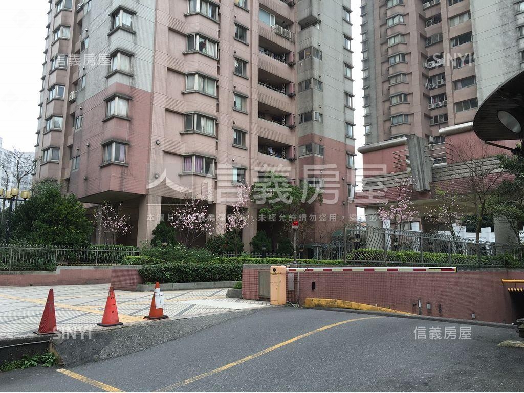 淡江生活大師漂亮庭院壹樓房屋室內格局與周邊環境