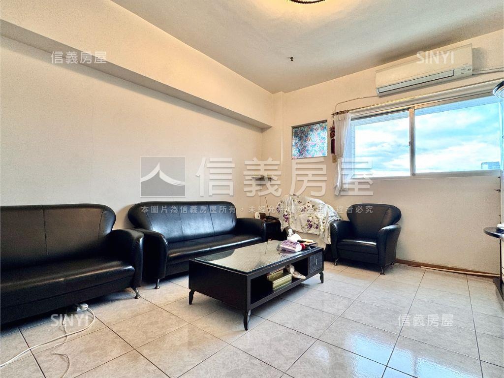 高醫商圈四房車位誠心出售房屋室內格局與周邊環境