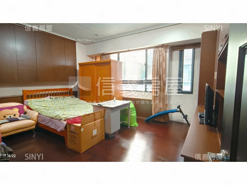 賴厝太原園道大面寬別墅房屋室內格局與周邊環境