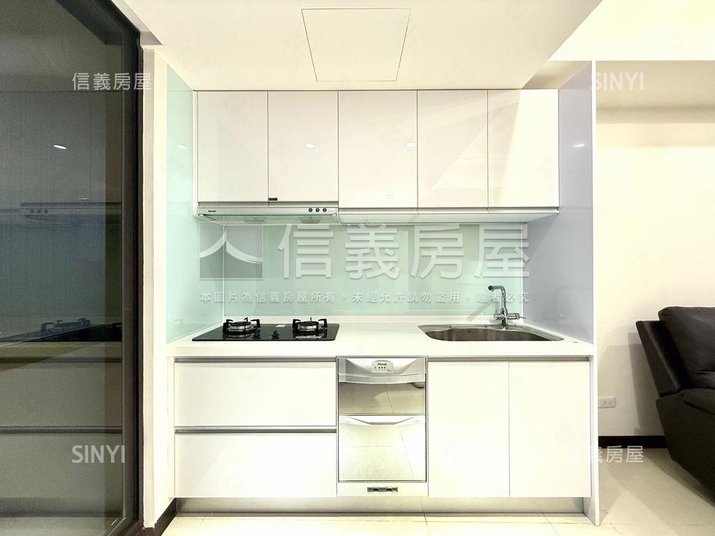 台南高鐵站旁三房平車房屋室內格局與周邊環境